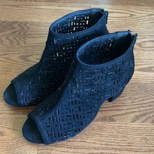 Wild Diva Lounge Open Toed Heels